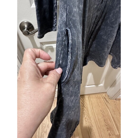 Magdalena USA M (8/10) Gray Distressed Flared Bottom Sweater Dress w/Pockets - Picture 12 of 13